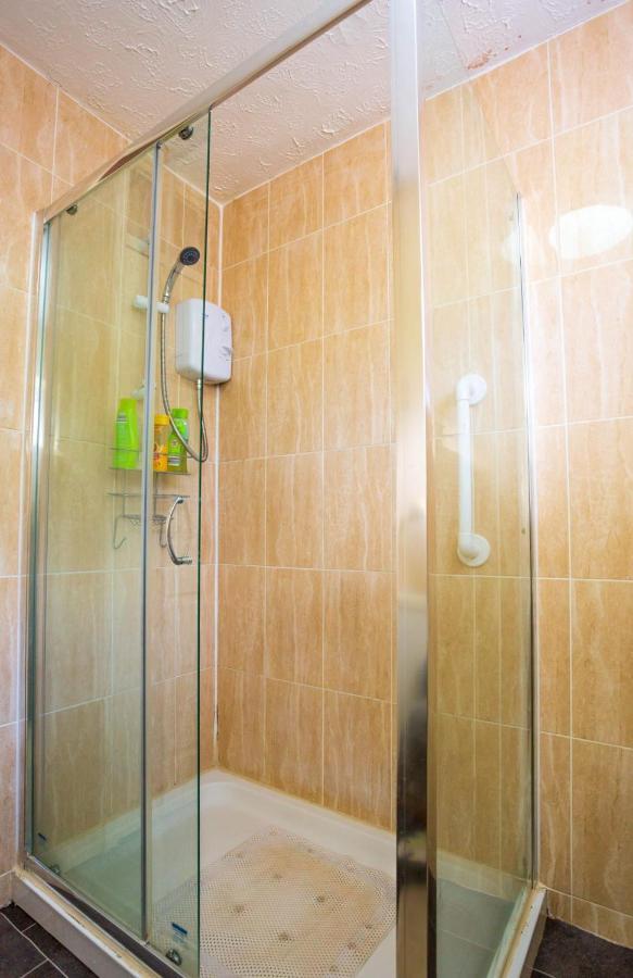 Room Near To Birmingham City Centre With Parking Bagian luar foto